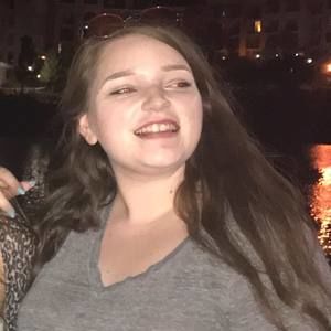 Meet your Posher, Caitlin